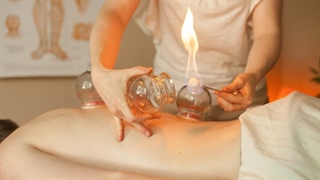 نقاط موثر بادکش و زالو درمانی در کاهش زانو درد