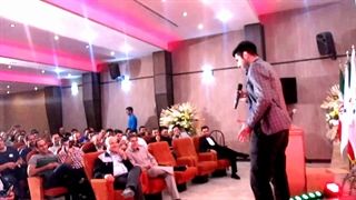 برترین های استندآپ کمدی و طنز را از ما بخواهید (موسسه کاریزما)