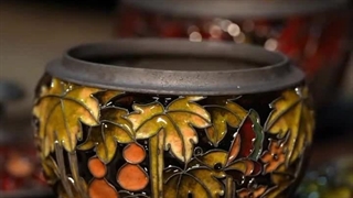 ظرف سنگی رنگ‌آمیزی با سنگ