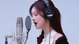 اجرای Nmixx اهنگ SPINNING ON IN در The First Take