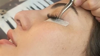 کاشت یا اکستنشن مژه، ترمیم و یا ریموو مژه سالن زیبایی غزل بانو شیراز