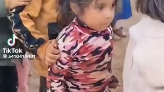 وقتی با دو پای کوچیکت هنوز دردمند اما محکم ایستاده ای