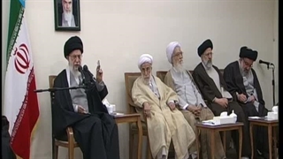 کلیپ رهبر انقلاب، شهید آیت الله سید علی خامنه ای درباره نقش قدرت و دست خدا در پشتیبانی از ملت ایران به نقل از امام خمینی