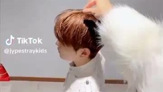 Stray kids (کپشن)