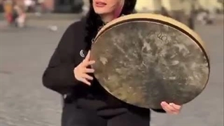 ویدیو معرفی دف فوق سبک برند ویونا مدل نوژان در سازکوب sazkoob.com