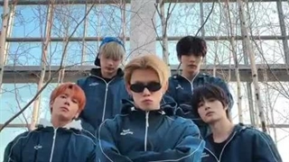 اپدیت TXT که با اهنگ Hooligan.