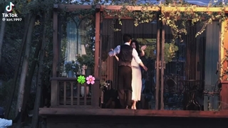 چه زیبا و فریبنده دلبری میکنن/خیلی قشنگگگگگگگگ
