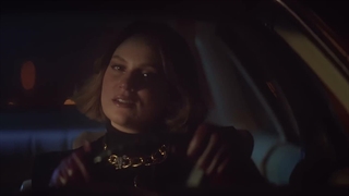 Farah_Zeynep_Abdullah_-_Bana_Neler_Vadettin(1080p)
