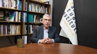 14050123: ابتکار بی‌سابقه مذاکراتی قالیباف و تفاوت بنیادین با مذاکرات حسن روحانی