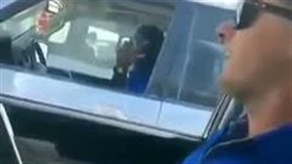نه داداش خشونت چیه میخوام حرف بزنم باهات :)
