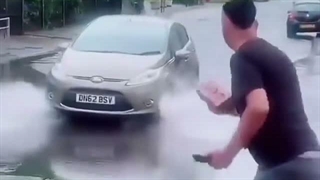 من برم کپه مرگمو بزارم تا مامانم مثه این نیومده بالا سرم....