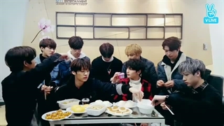 استرای کیدز][Stray_kids] 활동 끝난 먹키즈