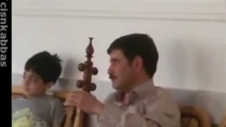 کمانچه استاد علی اکبر یاراحمدی، تنبک سرهنگ اصغر یاراحمدی، دکتر شهروز یاراحمدی، لری دورود لرستان