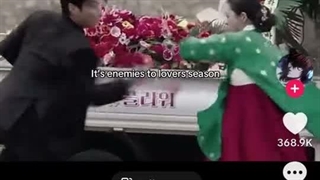 دور، دور انمیز تو لاوره( 〃▽〃)