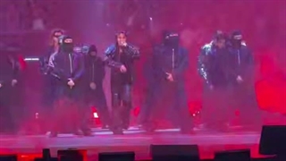 کات از اجرای hooligan در روز دوم کنسرت وگاس