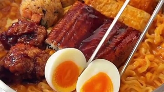 یه چیدمان غذای شرقی جذاب