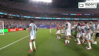 شادی بازیکنان آرژانتین و مسی پس از صعود به نیمه نهایی جام جهانی 2026