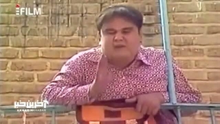 «بازم مدرسه‌ام دیر شد...»؛ سکانسی خاطره‌انگیز از بازی مرحوم اکبر عبدی