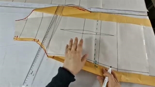 الگوکشی بارونی چرم با آسترکشی همراه با کلاه سرخود