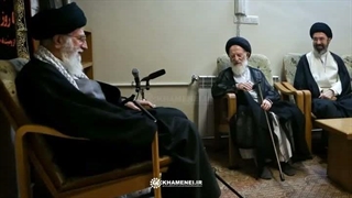 عکس دیده نشده از مجتبی خامنه ای در کنار موسی شبیری زنجانی؛ در این تصویر حداقل ۲ نفر به سرای دیگر رفته‌اند