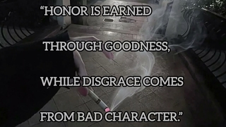 ★`